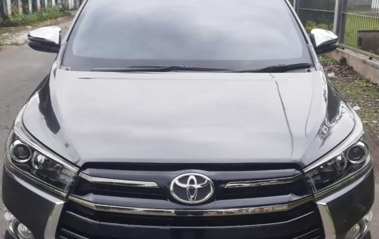 Jual Mobil Bekas promo Harga Terjangkau Toyota Kijang Innova V 2019