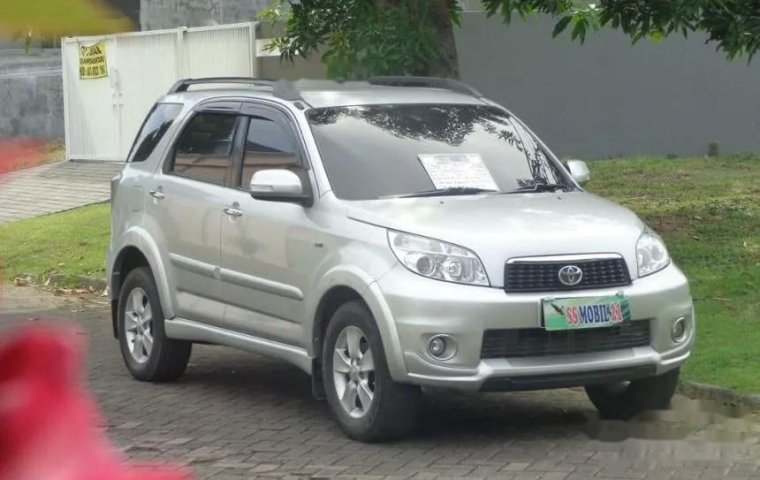 Dijual mobil bekas Toyota Rush G, Jawa Timur 