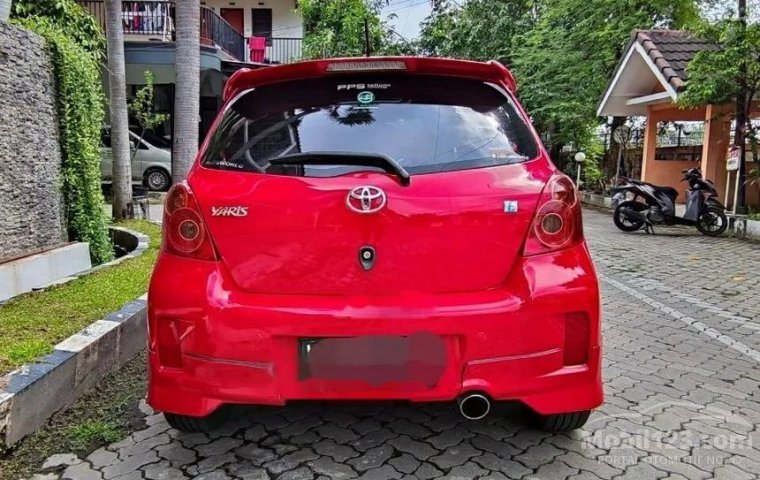 Mobil Toyota Yaris 2012 E terbaik di Jawa Timur