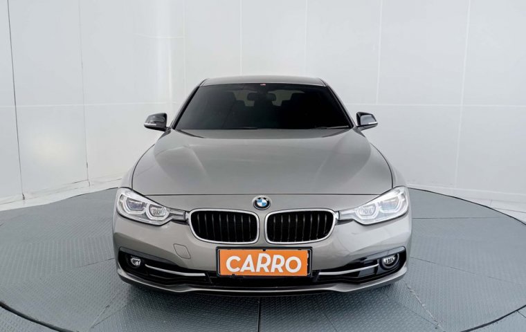 BMW 320i Sport AT 2018 Silver