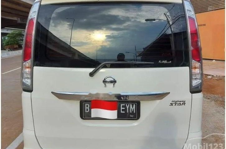 DKI Jakarta, Nissan Serena Highway Star 2014 kondisi terawat