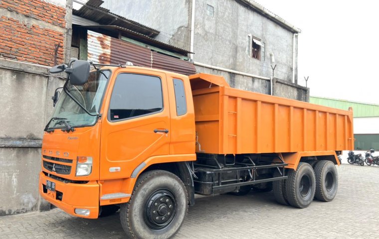 15.000KM+banBARU MURAH Mitsubishi Fuso tronton 6x4 dumptruck 2019 dump