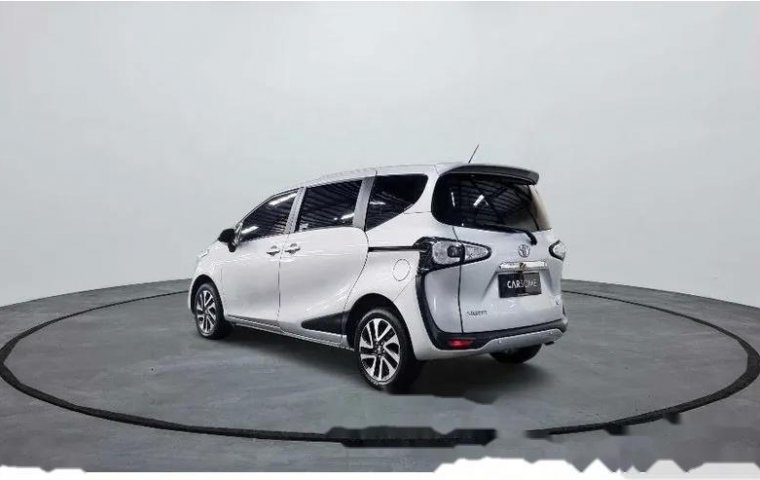 Jawa Barat, jual mobil Toyota Sienta V 2017 dengan harga terjangkau