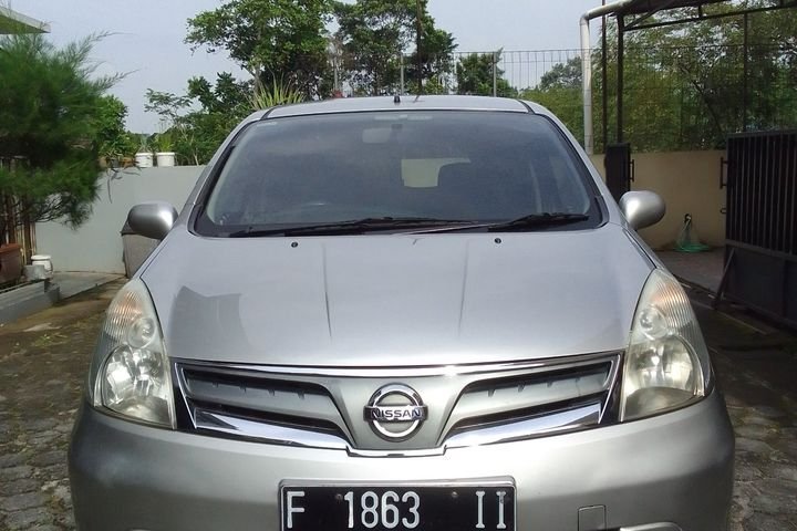 Jual mobil Nissan Grand Livina Pemakaian Pribadi, Terawat