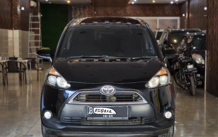 Toyota Sienta V AT 2016 Hitam