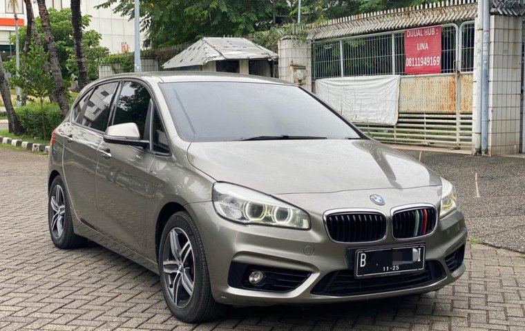 BMW 2 Series 218i AT 2015 Silver ISTIMEWA BGT GRESS SIAP PAKAI BUKTIIN TERAWAT BGT JAMIN