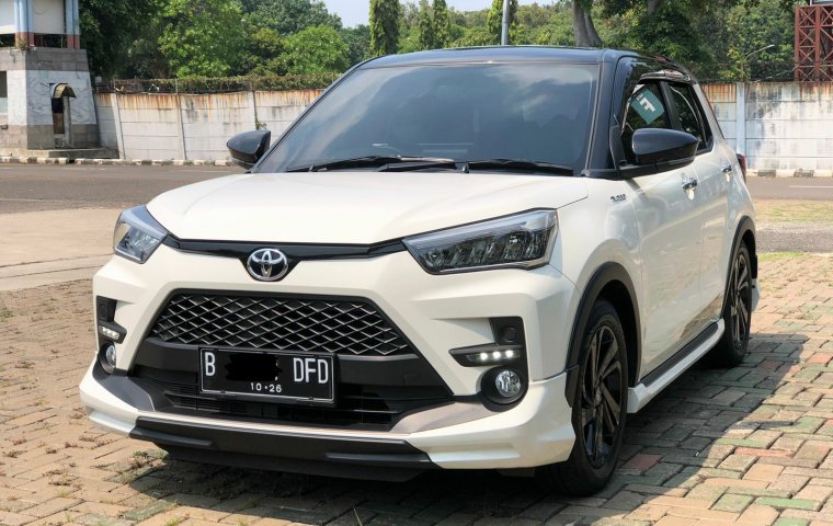 Toyota Raize 1.0T GR Sport CVT (Two Tone) 2021 Putih