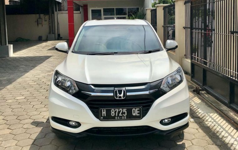 Jual Mobil Bekas. Promo Honda HR-V 1.5L S 2017