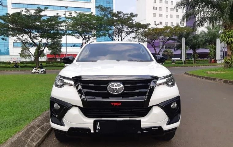 Mobil Toyota Fortuner 2020 TRD terbaik di Banten