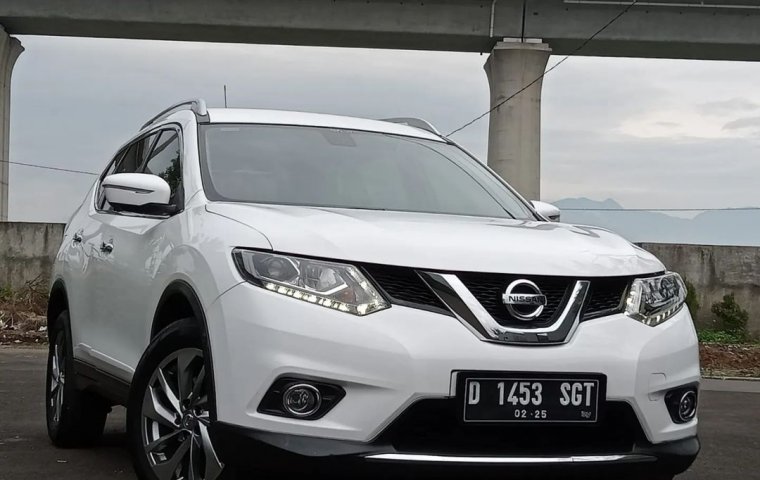 Nissan X-Trail 2.5 CVT 2015