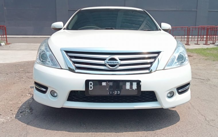 Nissan Teana 2.5 XV AT Putih 2013