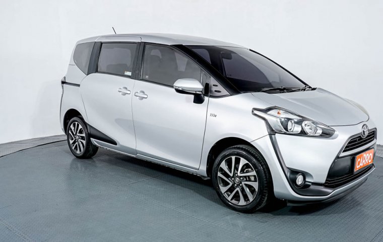 JUAL Toyota Sienta V MT 2017 Silver