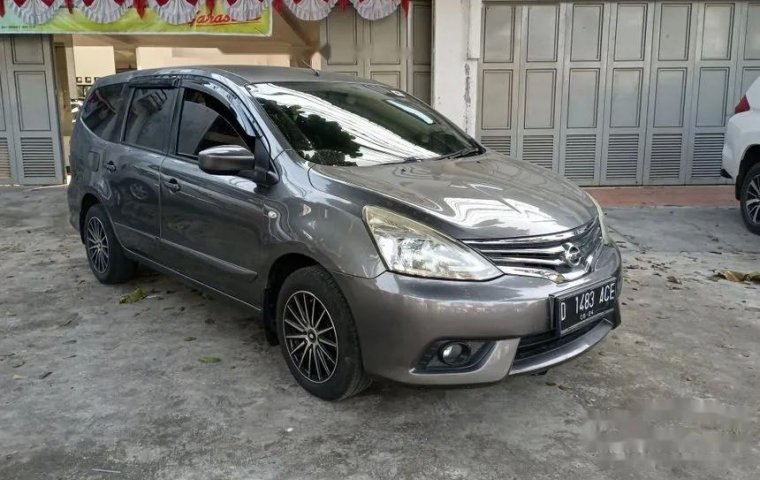 Jawa Barat, Nissan Grand Livina XV 2014 kondisi terawat