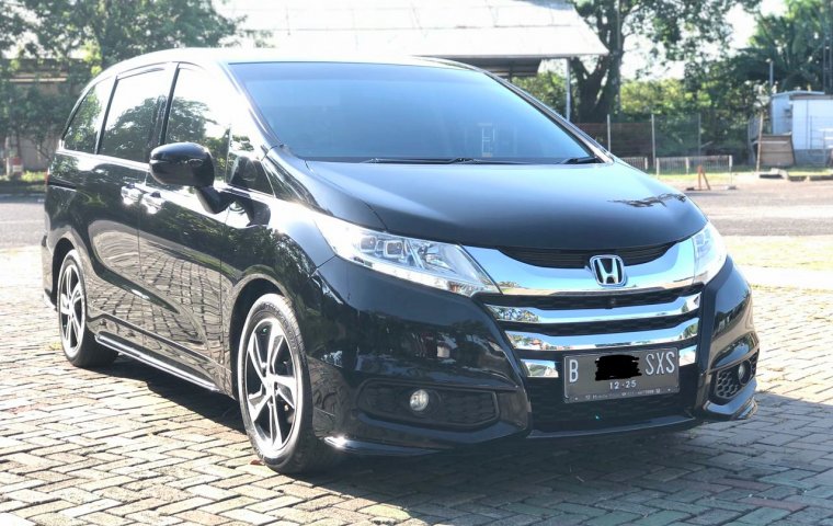 Honda Odyssey Prestige 2.4 2015 Hitam