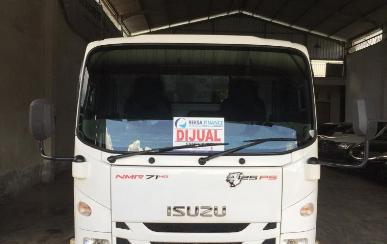 Isuzu NMR 71 HD 5.8 2019 Truck