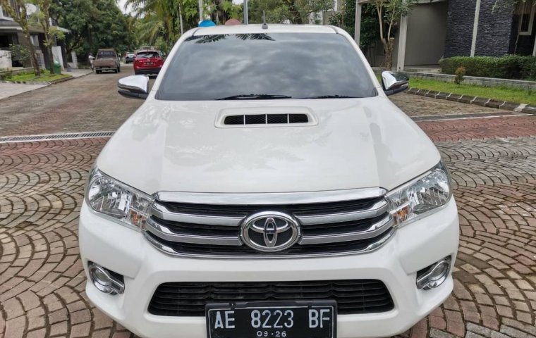 Toyota Hilux D Cab 2015