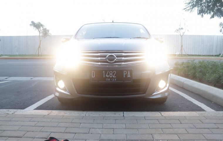 Nissan Grand Livina XV Ultimate 2013