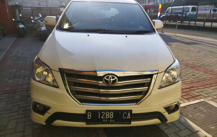 Toyota Kijang Innova V Luxury 2014