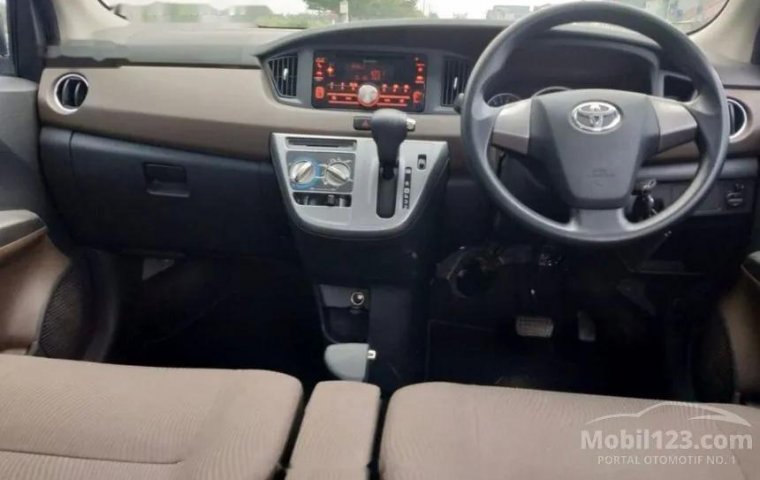 Dijual mobil bekas Toyota Calya G, Jawa Barat 