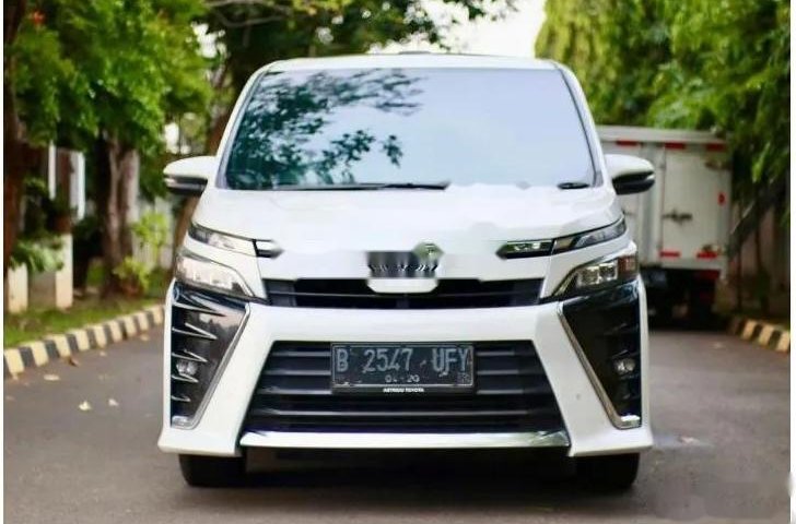 Jual mobil bekas murah Toyota Voxy 2018 di DKI Jakarta