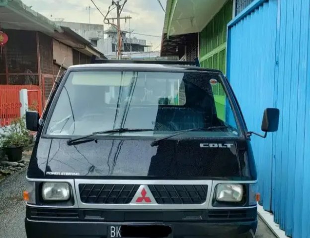 Mitsubishi Colt L300 2.5L Diesel Pick Up 2dr