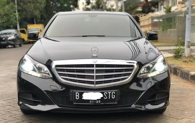 MERCEDES-BENZ E200 AT HITAM 2016 DISKON SAMPE PULUHAN JUTA RUPIAH!!!