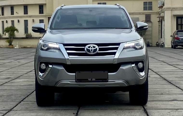 Toyota Fortuner 2.4 VRZ AT 4x4 2016 Silver