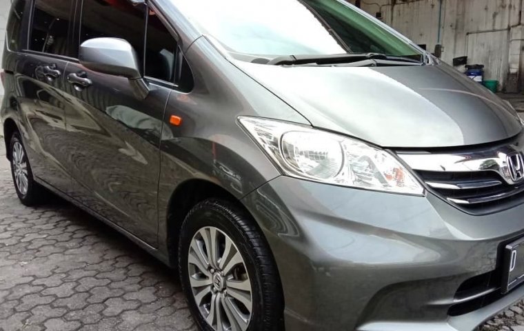 Honda Freed SD 2012 Abu-abu