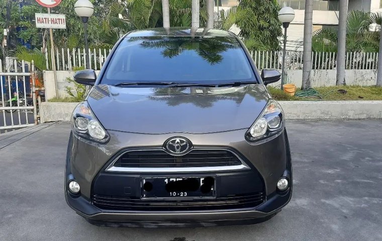 Toyota Sienta V 2017 Abu-abu