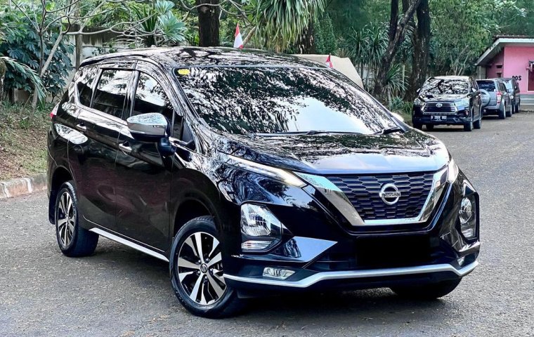 Nissan Livina VL AT 2019