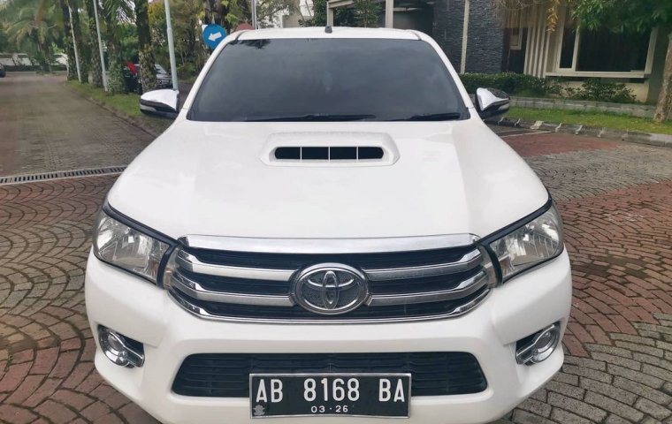 Toyota Hilux 2.4 DSL 4x4 M/T 2015