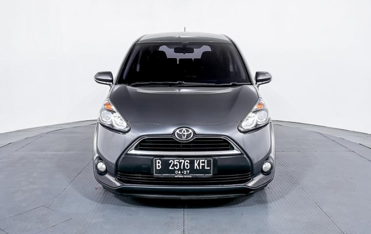 Toyota Sienta V MT 2017