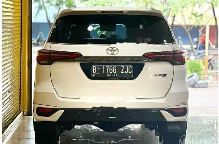 Dijual mobil bekas Toyota Fortuner VRZ, DKI Jakarta 