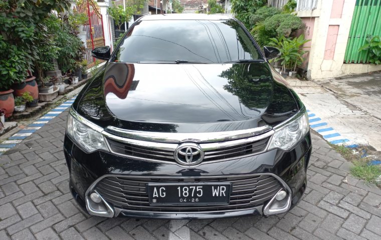 Toyota Camry 2.5 V 2015 Sedan hitam