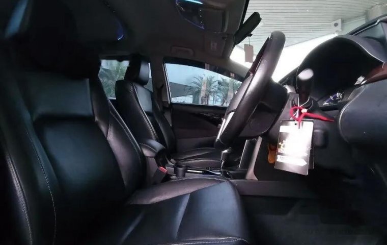 Jual Toyota Venturer 2019 harga murah di DKI Jakarta