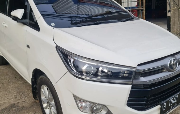 Toyota Kijang Innova V A/T Gasoline 2017 kondisi mulus Istimewa