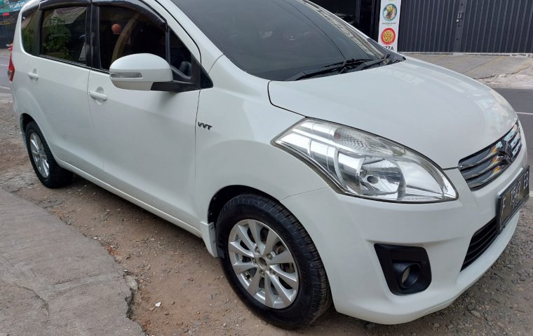 Suzuki Ertiga GL MT 2014 Putih MPV