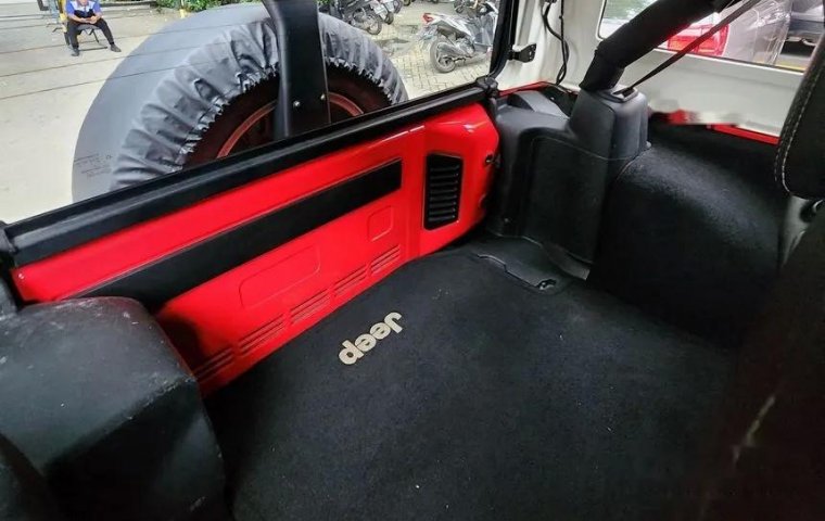 Dijual mobil bekas Jeep Wrangler Rubicon, DKI Jakarta 