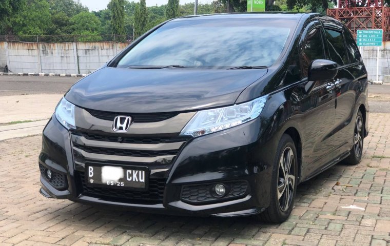 Honda Odyssey E Prestige 2015 Hitam