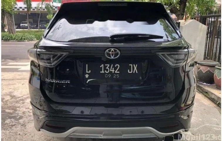 Jual mobil bekas murah Toyota Harrier 2014 di Jawa Timur