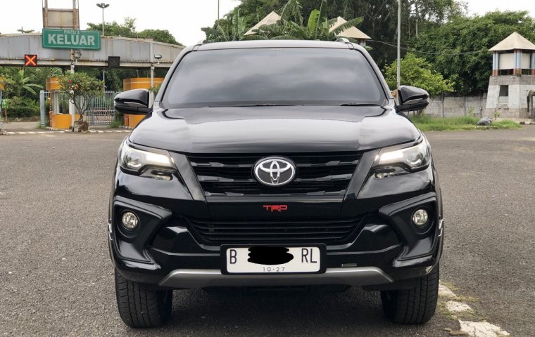 Toyota Fortuner VRZ  TRD AT 2017 Hitam