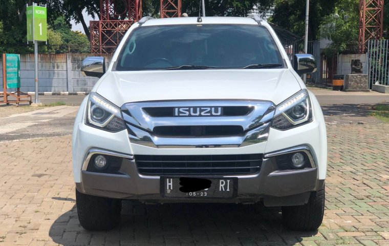 Isuzu MU-X Premiere 2017 Putih