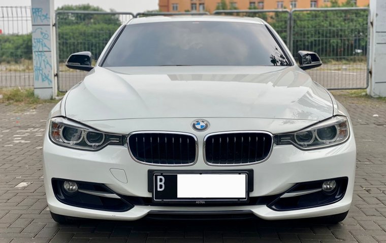 BMW 328i AT PUTIH 2014