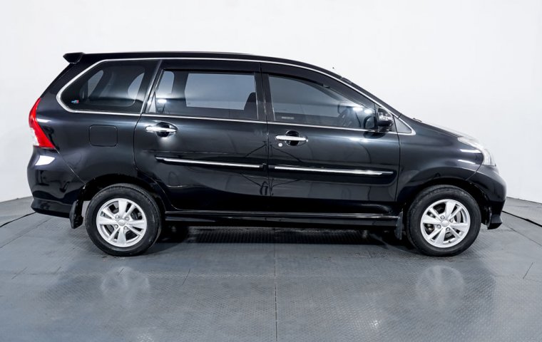 Toyota Avanza Veloz  1.5 AT 2015