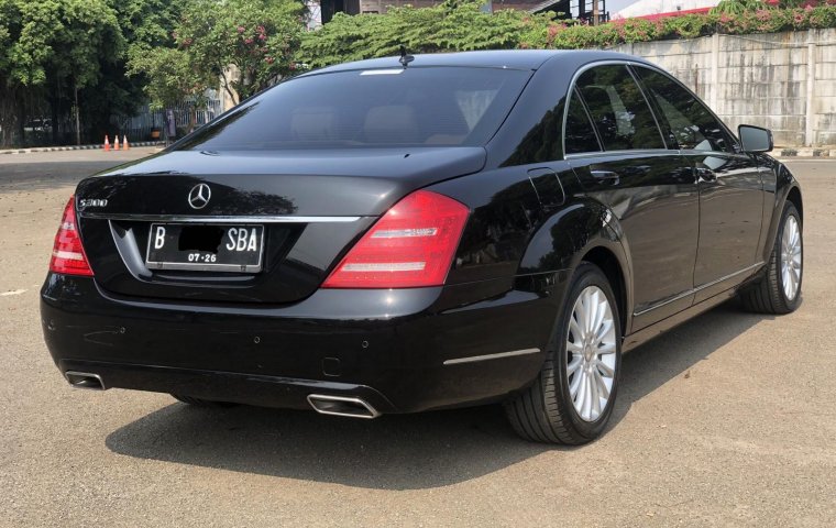 Mercedes-Benz S-Class S 300 2011 Hitam