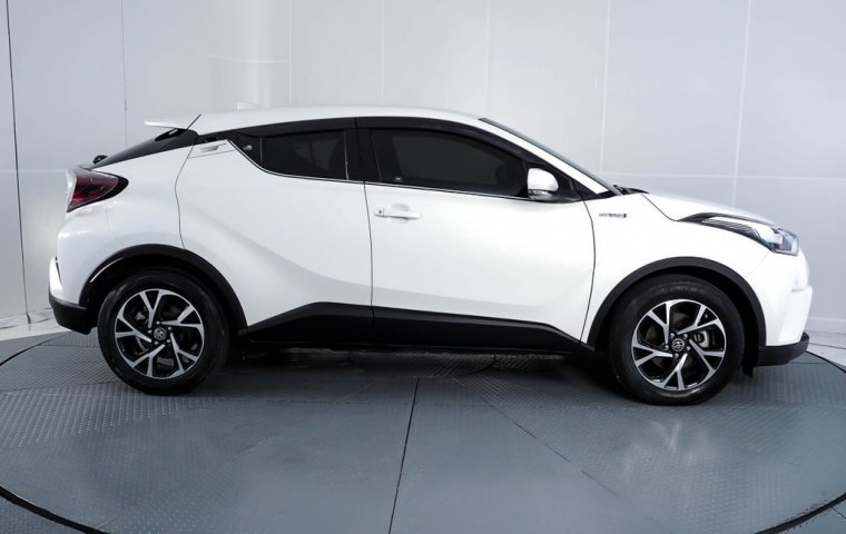 Toyota C-HR 1.8 HV HYBIRD AT 2019