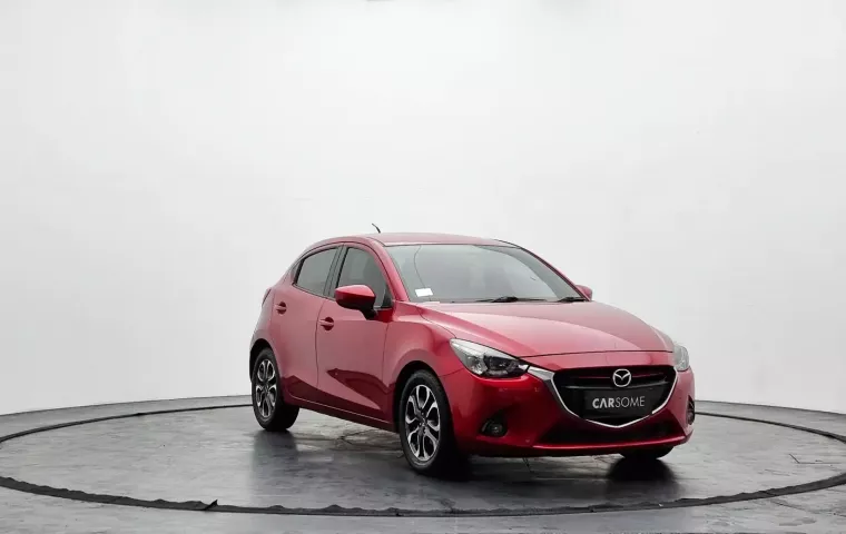 Mazda 2 R AT 2015 Hatchback