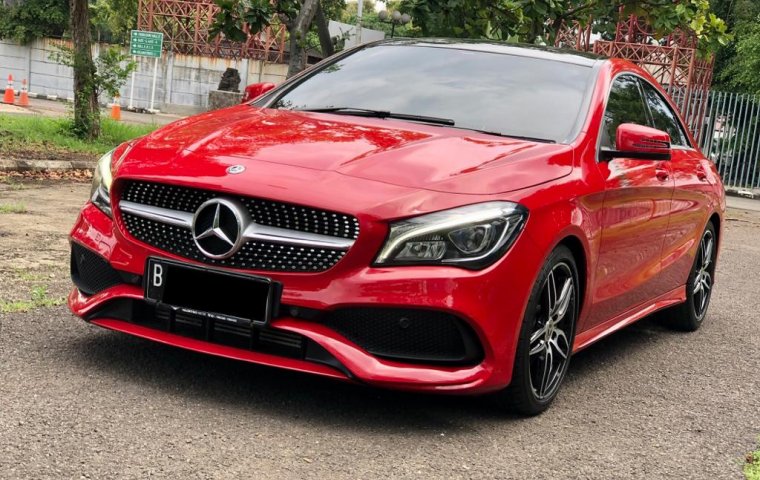 Mercedes-Benz CLA 200 AMG Line 2018 Merah