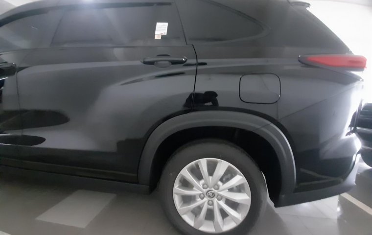 Toyota Kijang Innova Zenix 2.0 V A/T Gasoline 2022