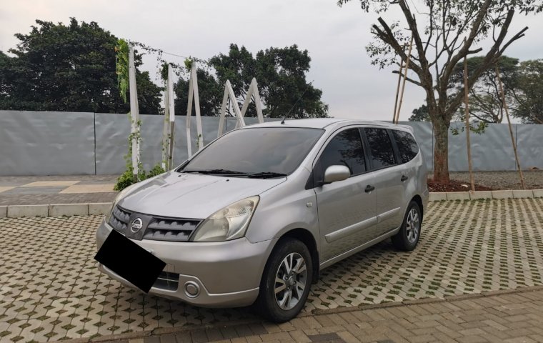 Nissan Grand Livina Ultimate 2009